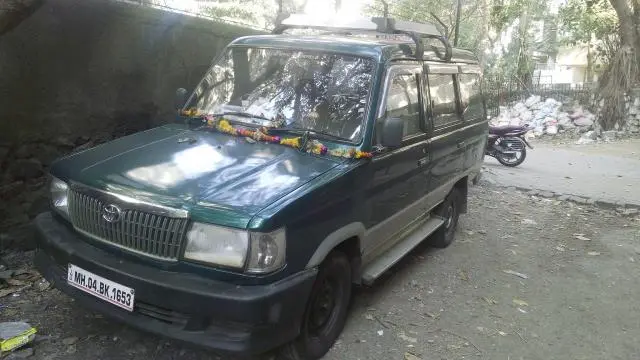 Toyota Qualis GST D2 2002