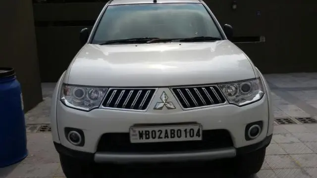 Mitsubishi Pajero Sport 2.5 MT 2012