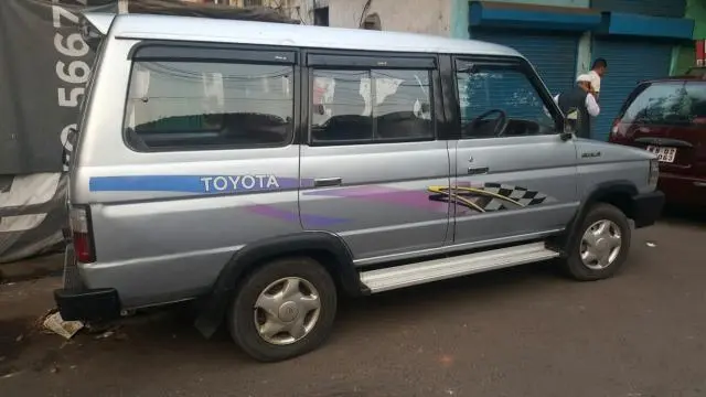 Toyota Qualis GS C5 2000