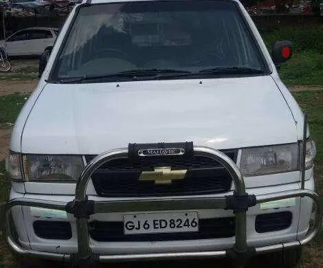 Chevrolet Tavera NEO LS B3 10 STR BS III 2011