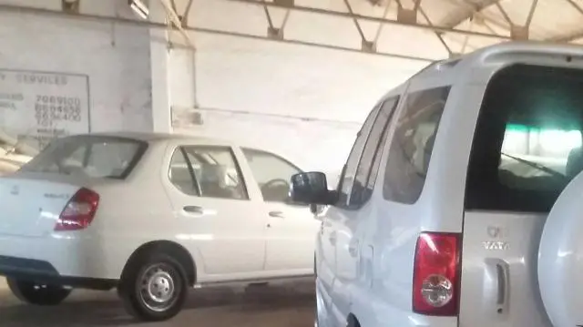 Tata Safari Storme 2.2 EX 4X2 2015