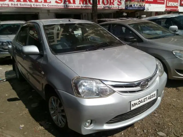 Toyota Etios V 2011