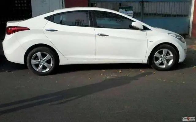 Hyundai Elantra 1.6 SX MT 2013