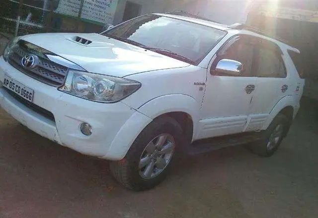 Toyota Fortuner 3.0 MT 4X4 2011
