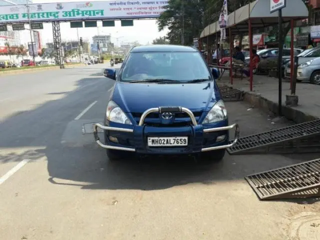 Toyota Innova 2.0 G 2005