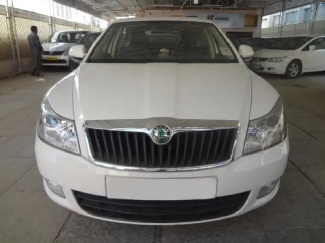 Skoda Laura AMBIENTE 2.0 TDI CR MT 2009