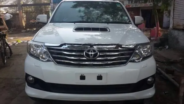 Toyota Fortuner 3.0 4X4 MT 2012