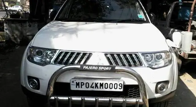 Mitsubishi Pajero Sport 2.5 MT 2013