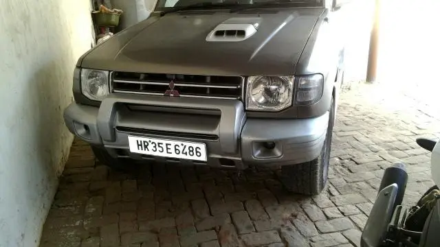 Mitsubishi Pajero SFX 2.8 2009