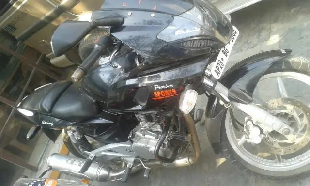 Bajaj Pulsar 220cc 2007