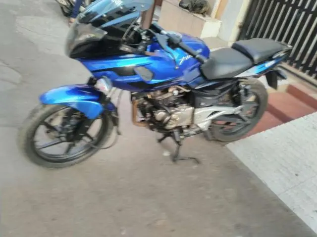 Bajaj Pulsar 220cc 2012