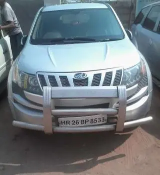 Mahindra XUV500 W8 2014