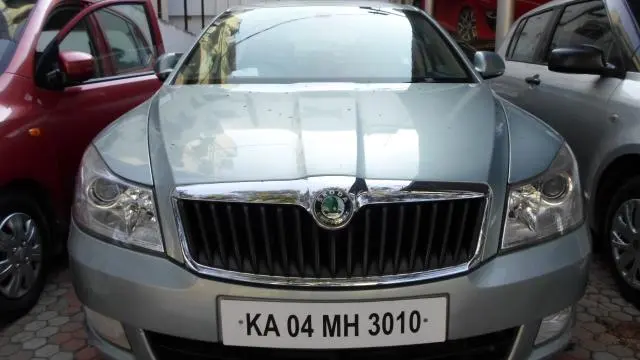 Skoda Laura AMBITION 2.0 TDI CR MT 2010