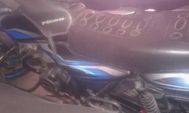 Bajaj Discover 125cc 2011
