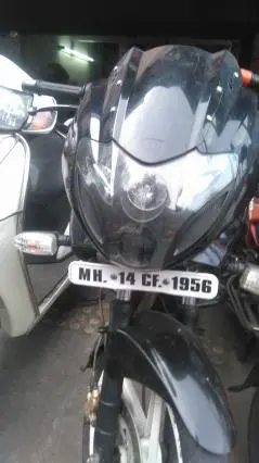 Bajaj Pulsar 220cc 2010