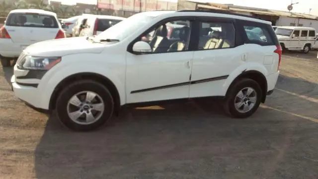 Mahindra XUV500 W8 2012