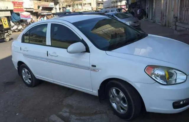 Hyundai Verna XI 2010