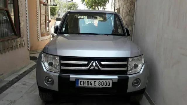 Mitsubishi Pajero SFX 2.8 2013