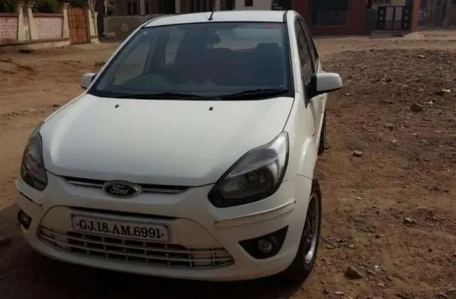Ford Figo DURATEC TITANIUM 1.2 2011