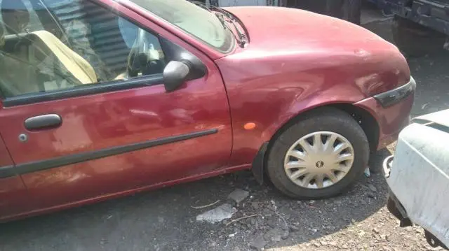 Ford Ikon 1.8 EXI 2000
