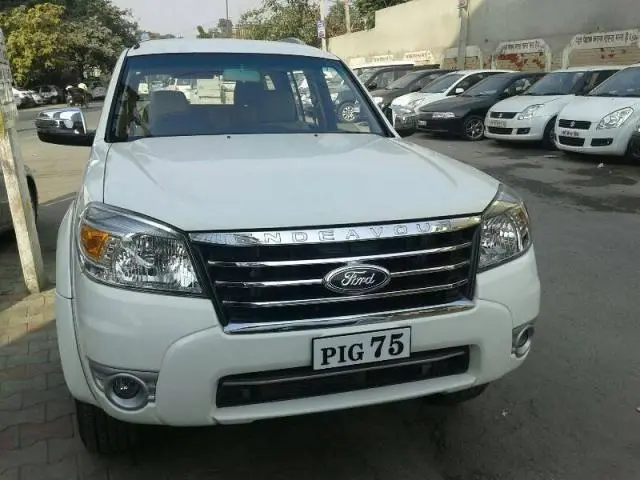 Ford Endeavour 2.5L 4x2 2012