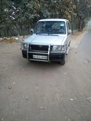 Toyota Qualis FS B1 2004
