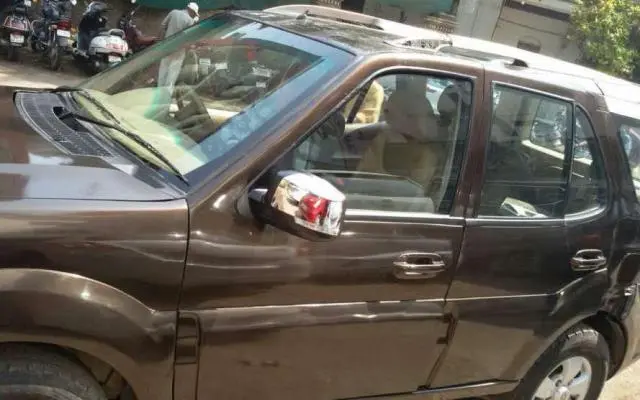 Tata Safari Storme 2.2 VX 4x2 2013