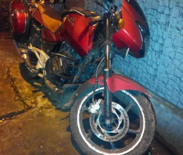 Bajaj Pulsar 220cc 2012