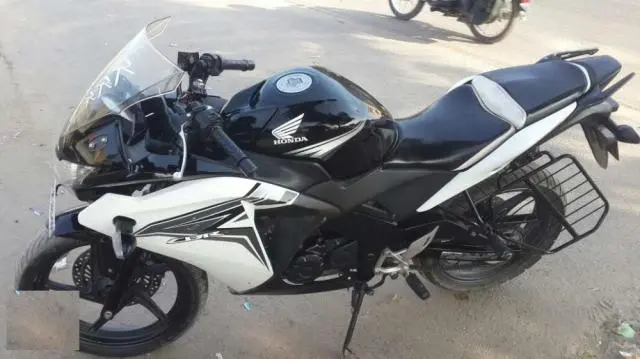 Honda CBR 150R 150cc 2012