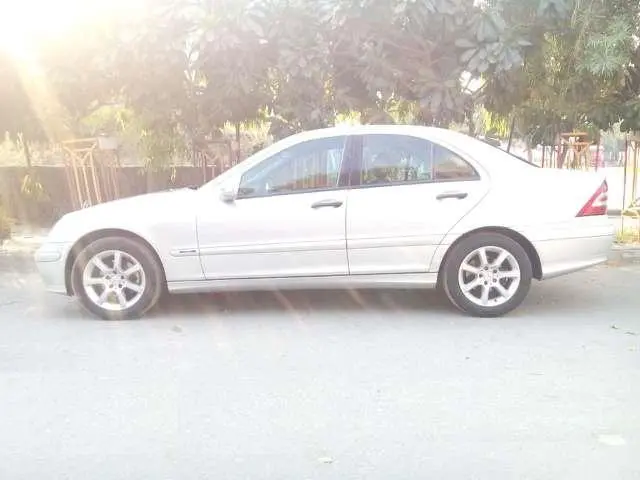 Mercedes-Benz C-Class 220 CDI MT 2005