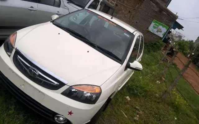 Tata Indigo eCS LX 2013