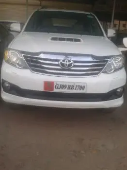 Toyota Fortuner 2.5 4x2 MT TRD Sportivo 2013