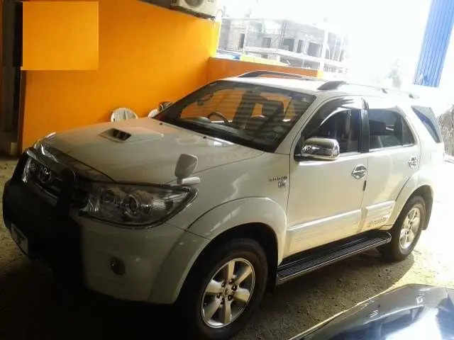 Toyota Fortuner 4x4 MT 2011