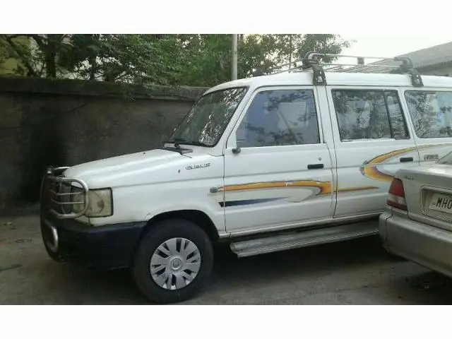 Toyota Qualis SLE 2001