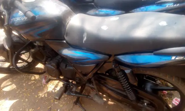 Bajaj Discover 135cc 2010