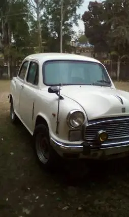 HM Ambassador CLASSIC 1800 ISZ MPFI 2001