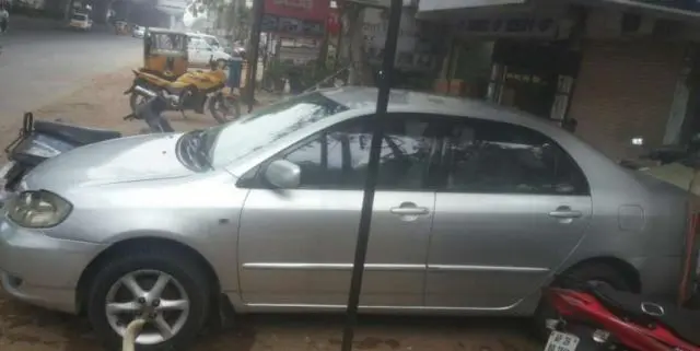 Toyota Corolla G 2003