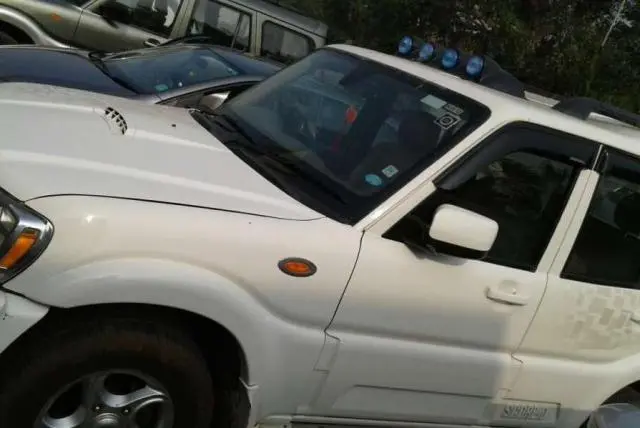 Mahindra Scorpio VLX 2011