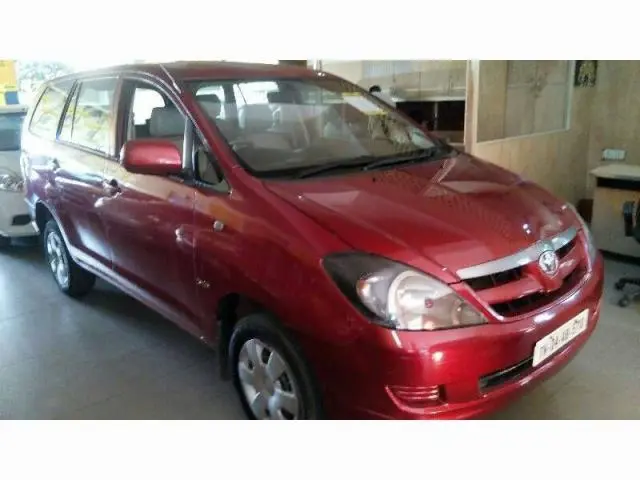Toyota Innova 2.0 G 2010