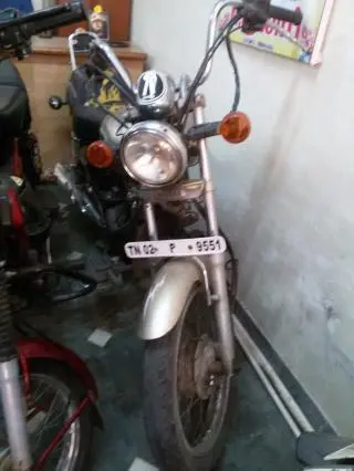Bajaj Avenger 200cc 2009