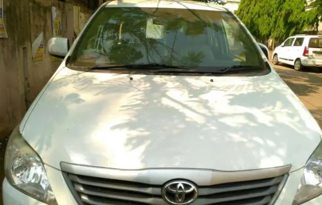 Toyota Innova 2.5 EV PS8 2013