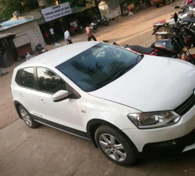 Volkswagen Polo COMFORTLINE 1.2L DIESEL 2011