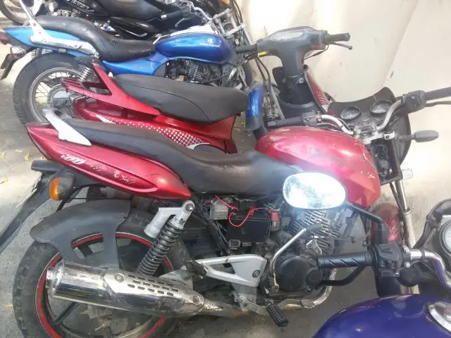 Bajaj Pulsar 150 DTS-i  150cc 2011_623012918