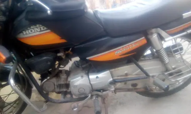 Hero Splendor Plus  100 cc 2008