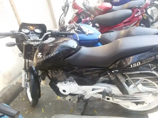 Bajaj Pulsar 150 DTS-i  150cc 2011_623012918
