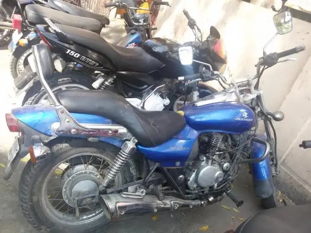 Bajaj Avenger 200cc 2011