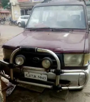 Toyota Qualis FS B2 2001