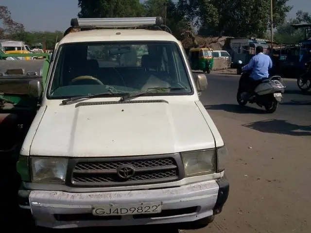 Toyota Qualis GST D2 2000