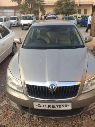 Skoda Laura Ambiente 1.9 TDI 2013