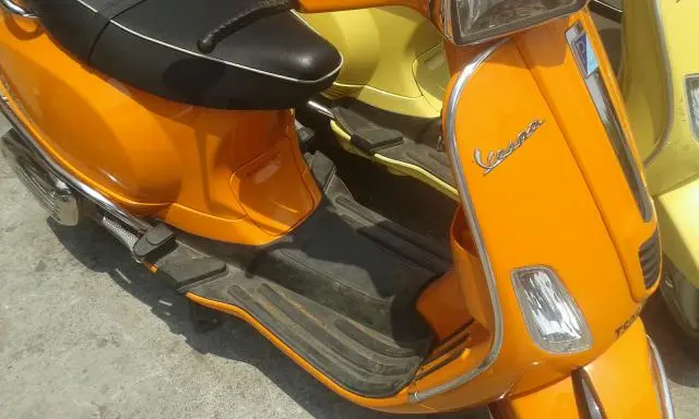 Piaggio Vespa Elegante 125cc 2014
